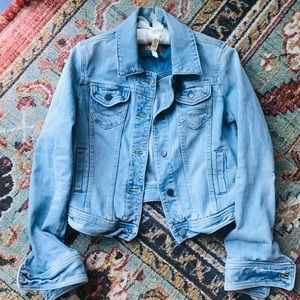 ABERCROMBIE 🌹 DENIM JACKET SIZE LARGE